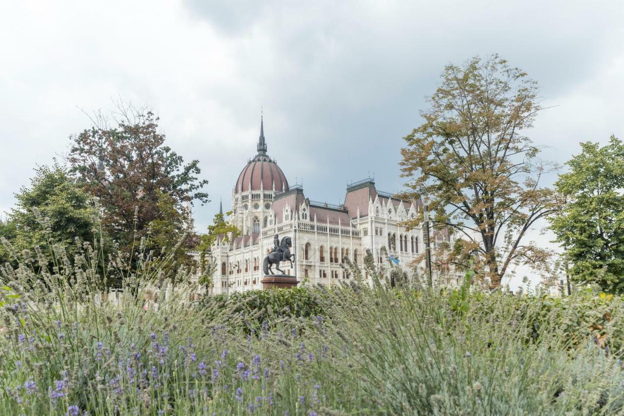 Atlanta Apartment Is In The Heart Of Budapest Eksteriør billede